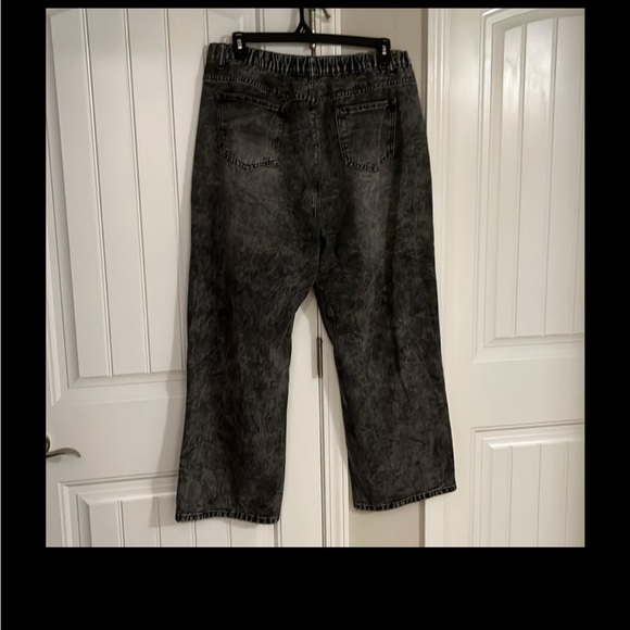 Distressed Black Jeans - Picture 3 of 11